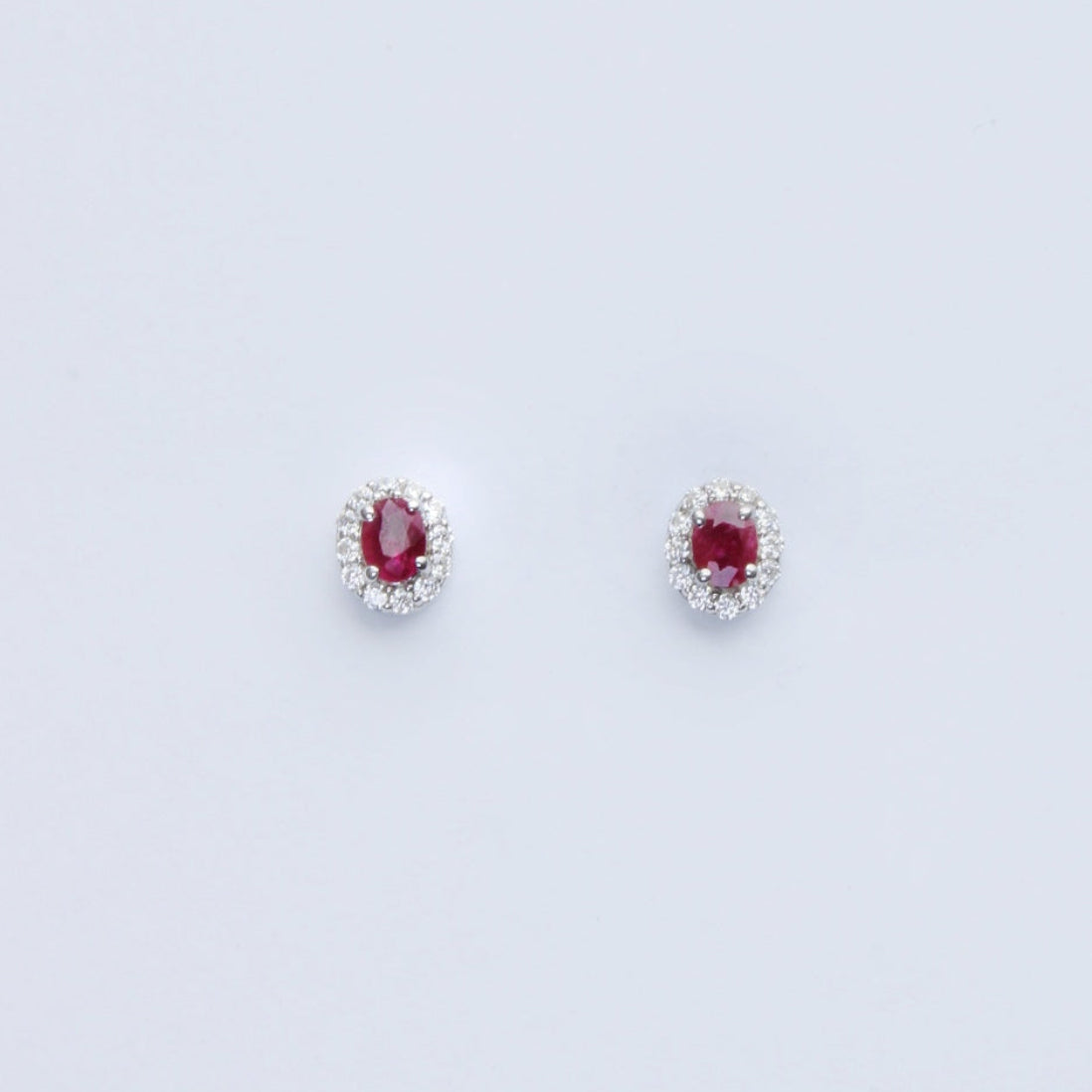 Oval Studs Mini Natural Ruby