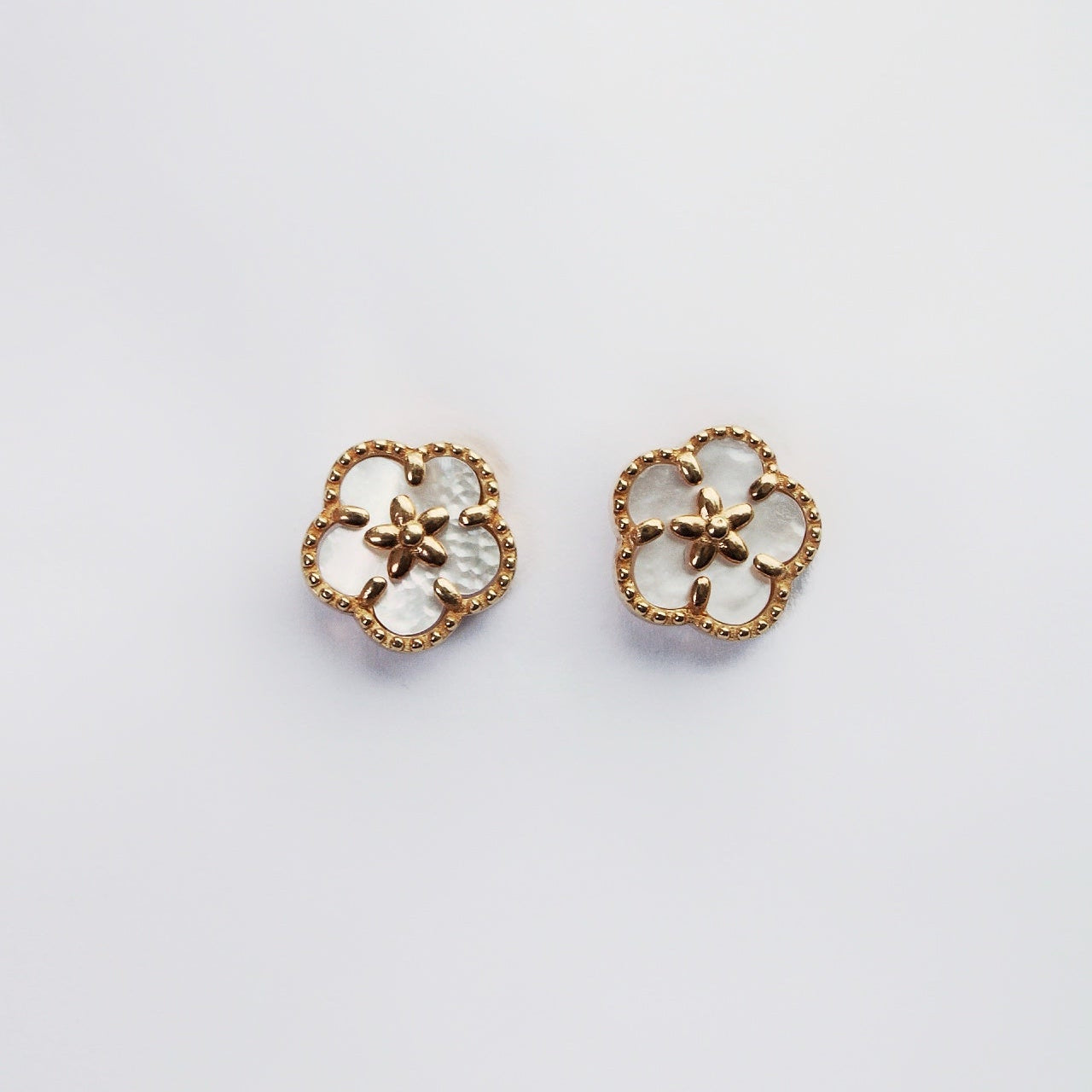 Flower Nacar Earrings